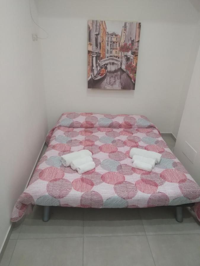 House Holidays A.S. Rooms Катанія Екстер'єр фото